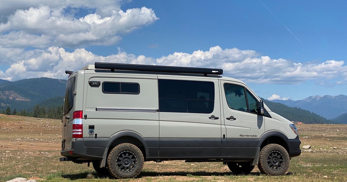 Campervan for sale 2018 Sportsmobile Sprinter 4x4 Pop Top Camper